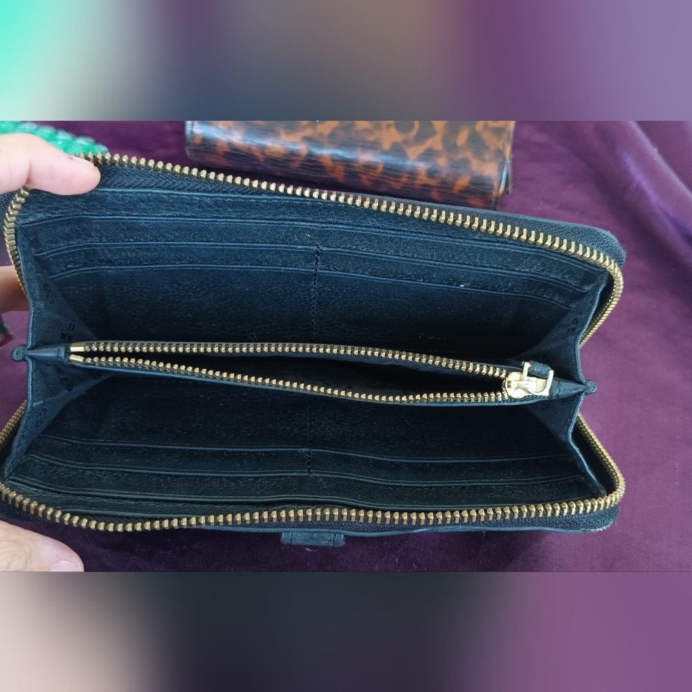 Tory Burch Black Leather Wallet with Gold Accent - Picture 12 of 16